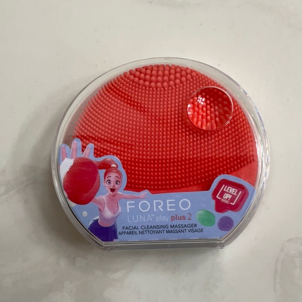 New Foreo Luna Play Plus orange
